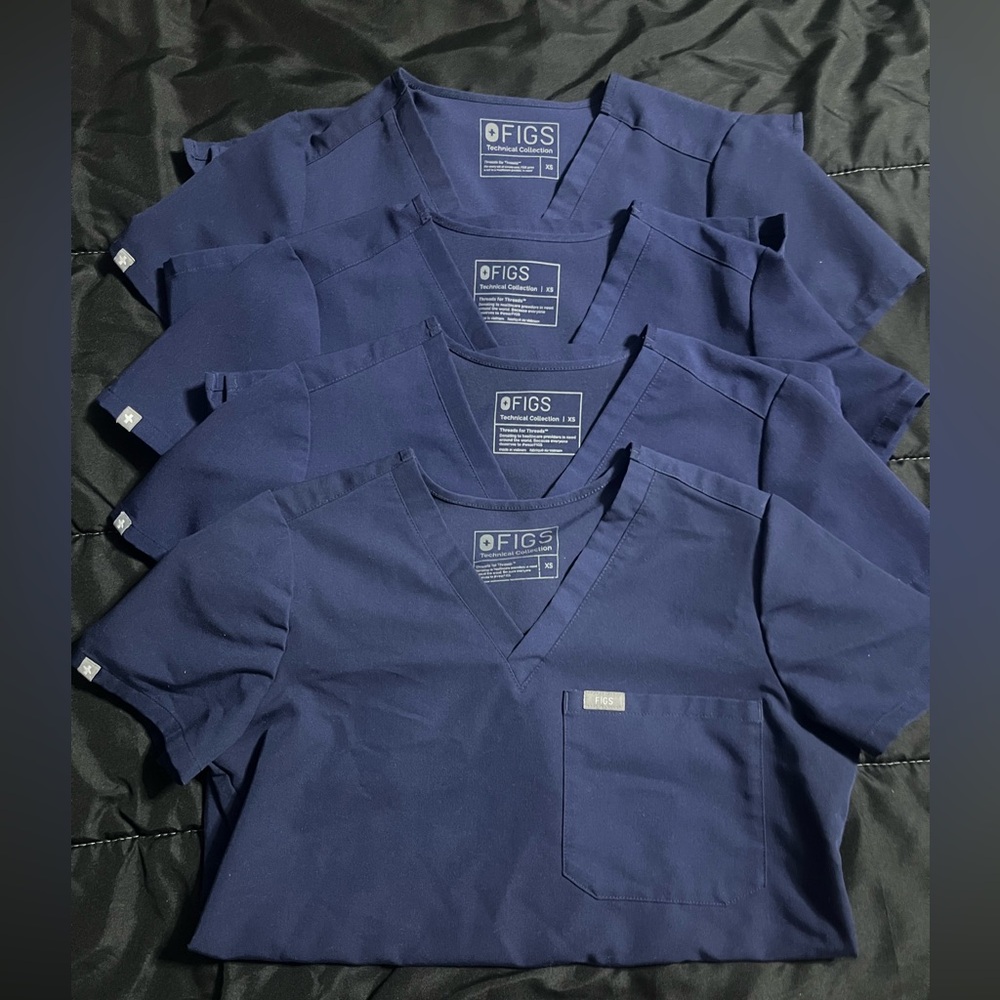 FIGS Catarina One-Pocket Scrub Top